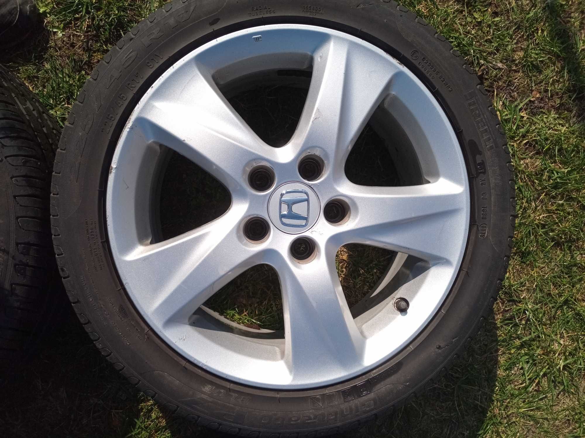 Koła 17 5x114,3 Honda Accord Civic  opony letnie Pirelli 225/45