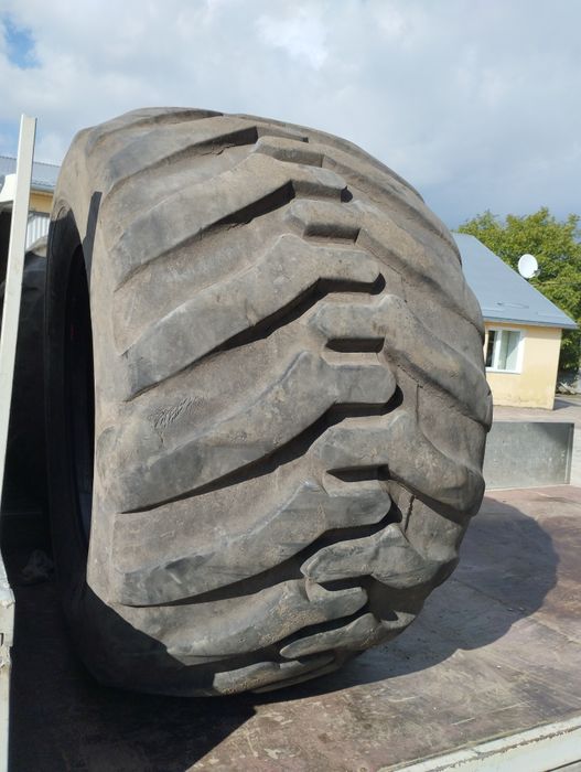 Продам два колеса комбайна