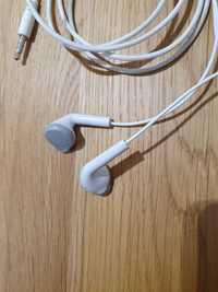 Słuchawki białe douszne przewodowe Samsung