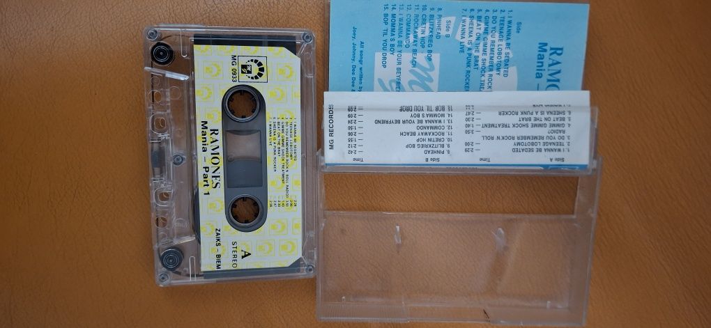 Kaseta - Ramones, Mania