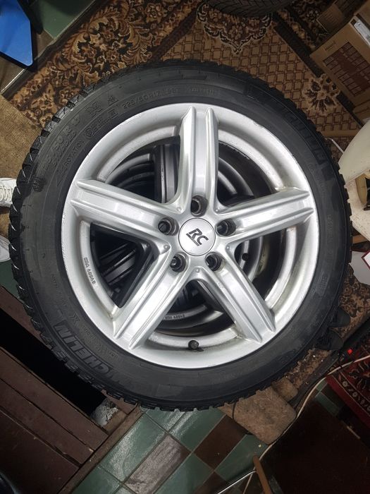 Колеса зимние RC Design R17 5×120 ET32 с резиной 225/50 R17