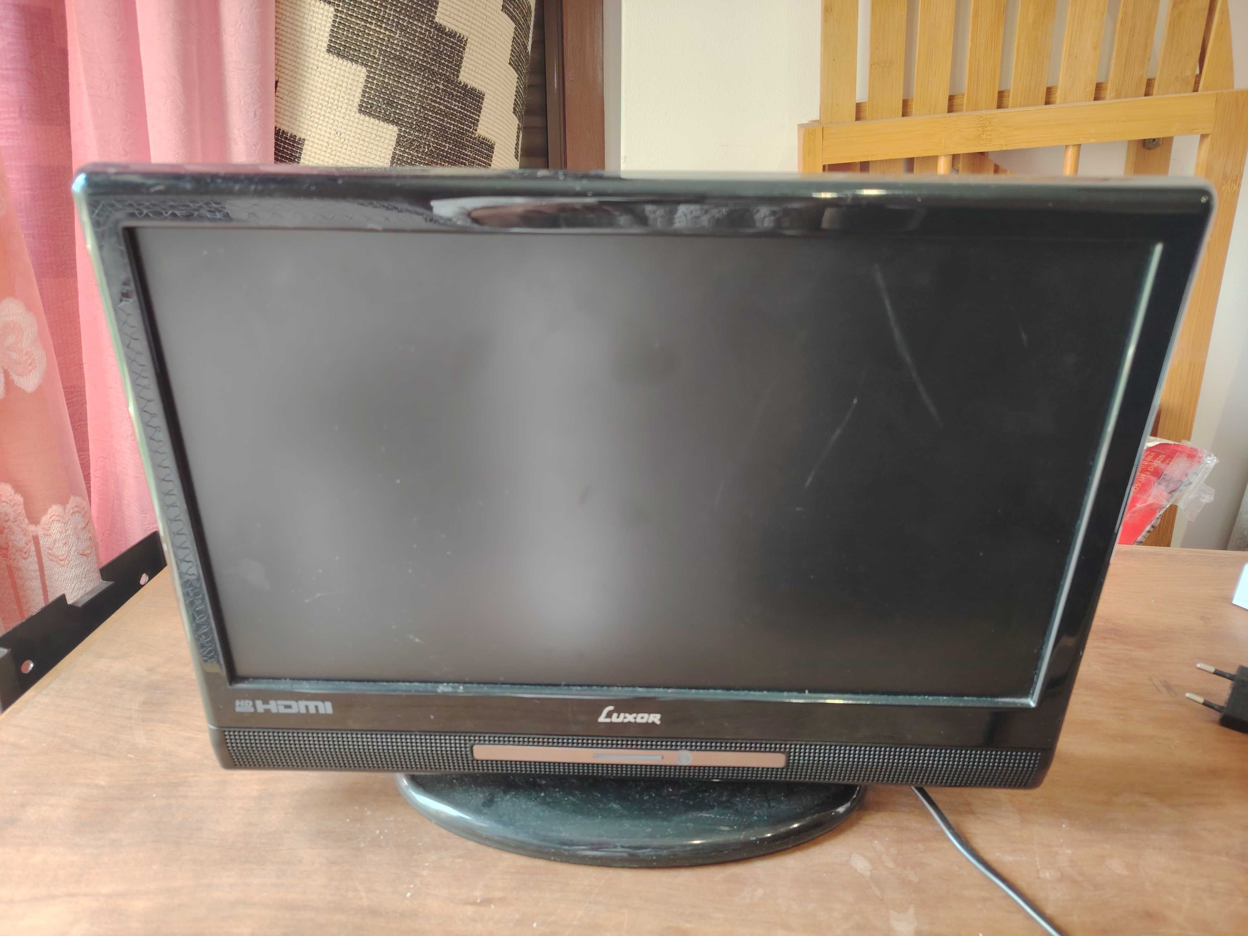 Tv Luxor plasma 16 polegadas, com entrada HDMI/sem comando.40€