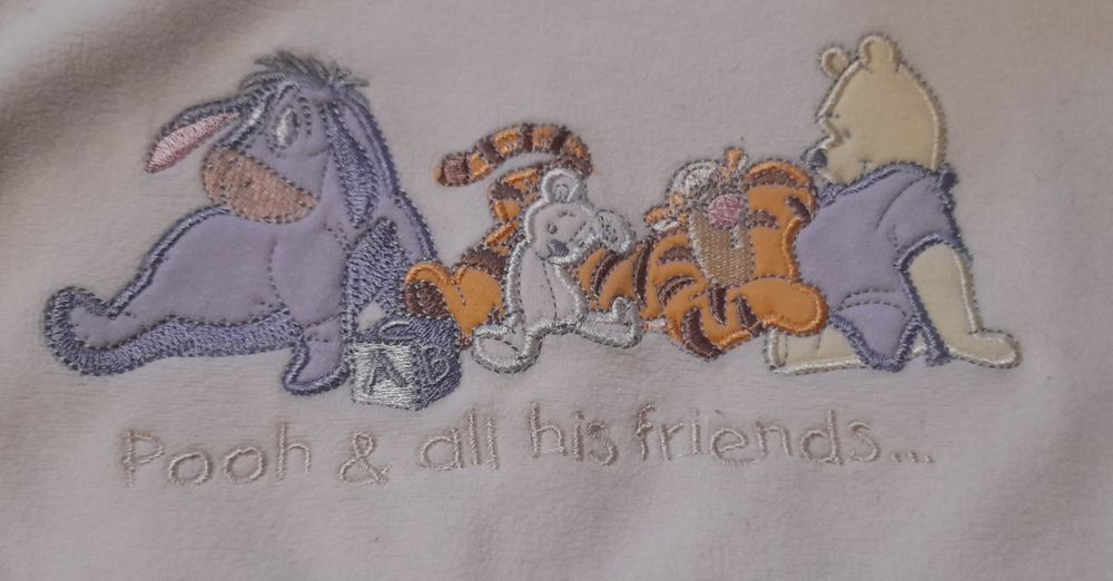 Kocyk kremowy, George, Kubauś Puchatek i przyjaciele