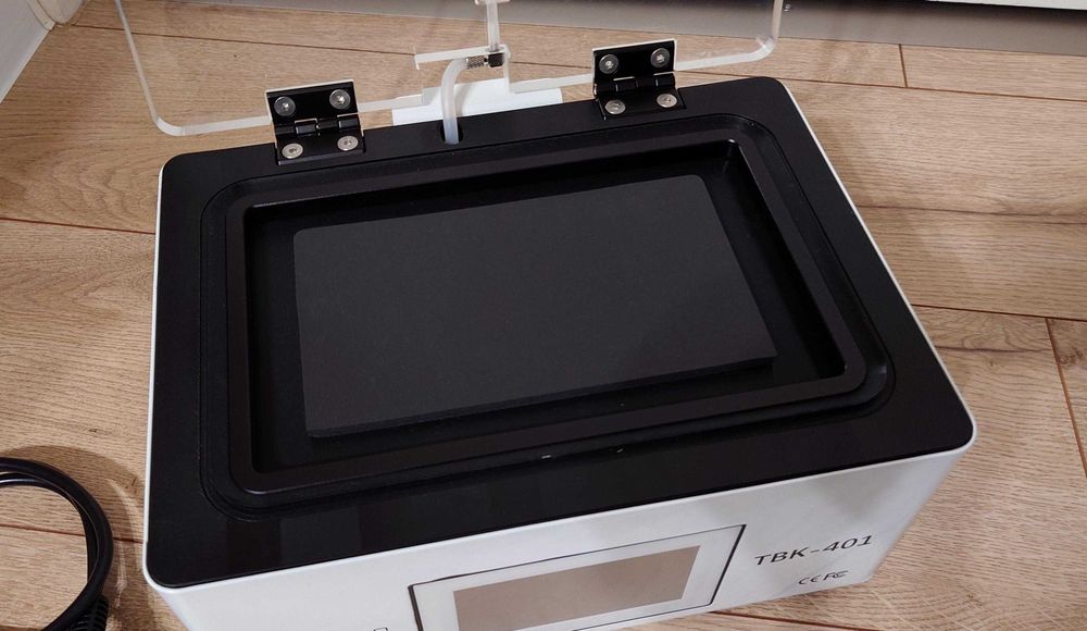 Laminator próżniowy OCA TBK 401