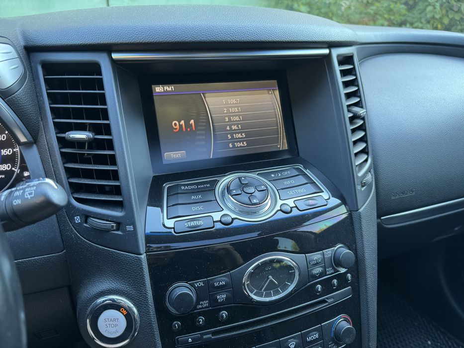 Infiniti QX70 3,7 газ/бенз 2013