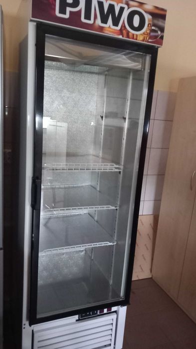 Witryna Rapa SCH- S/625 / -Lodówka sklepowa na napoje - nabiał ciasto