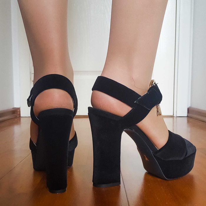 Wysokie sandały Patrizia Pepe, czarne, 38, okazja!