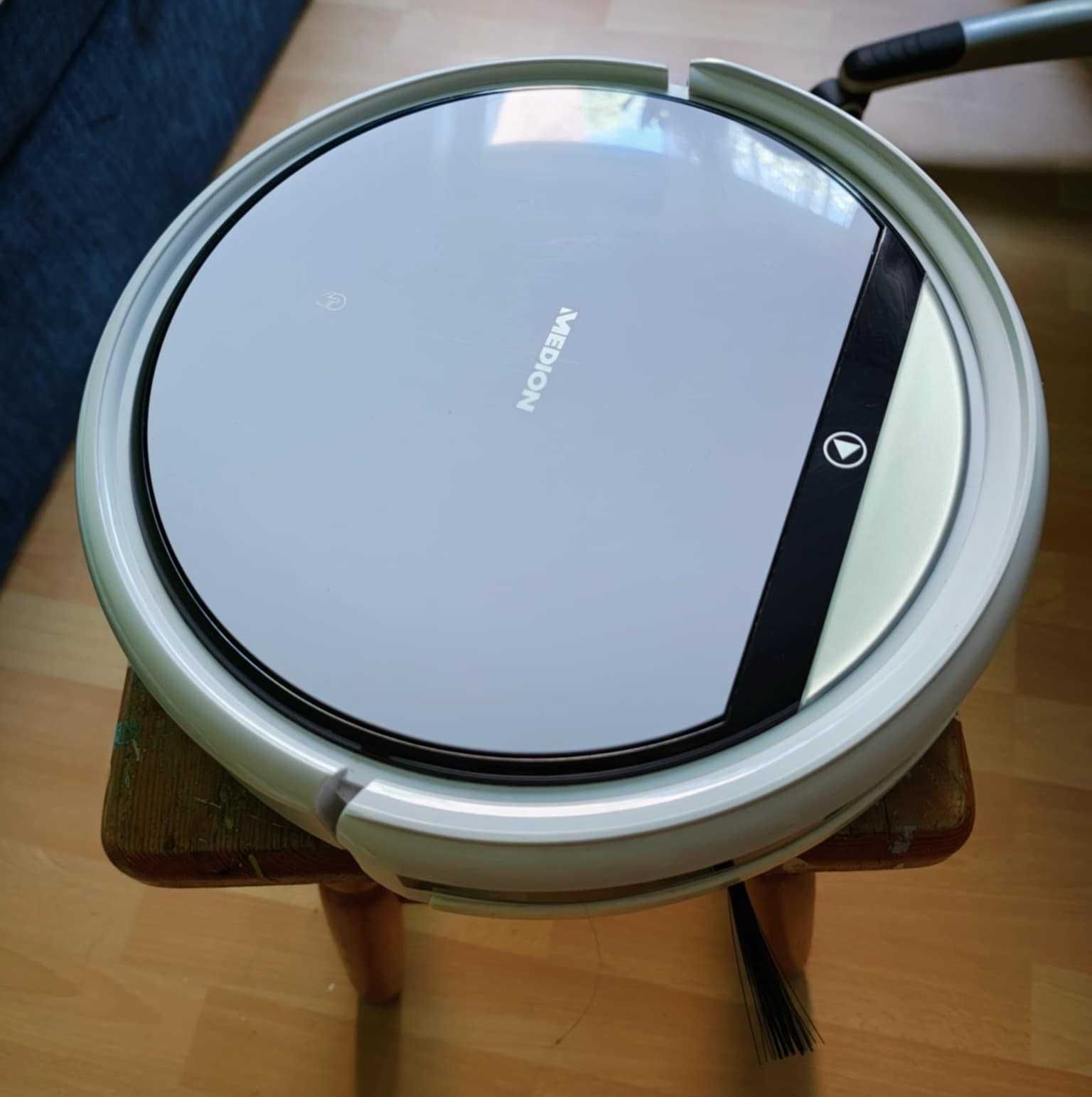 Robot sprzątający Medion E35 S. Stan bdb.
