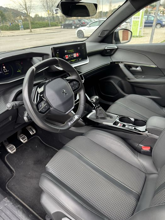 Peugeot 2008 PureTech GT Line 130cv