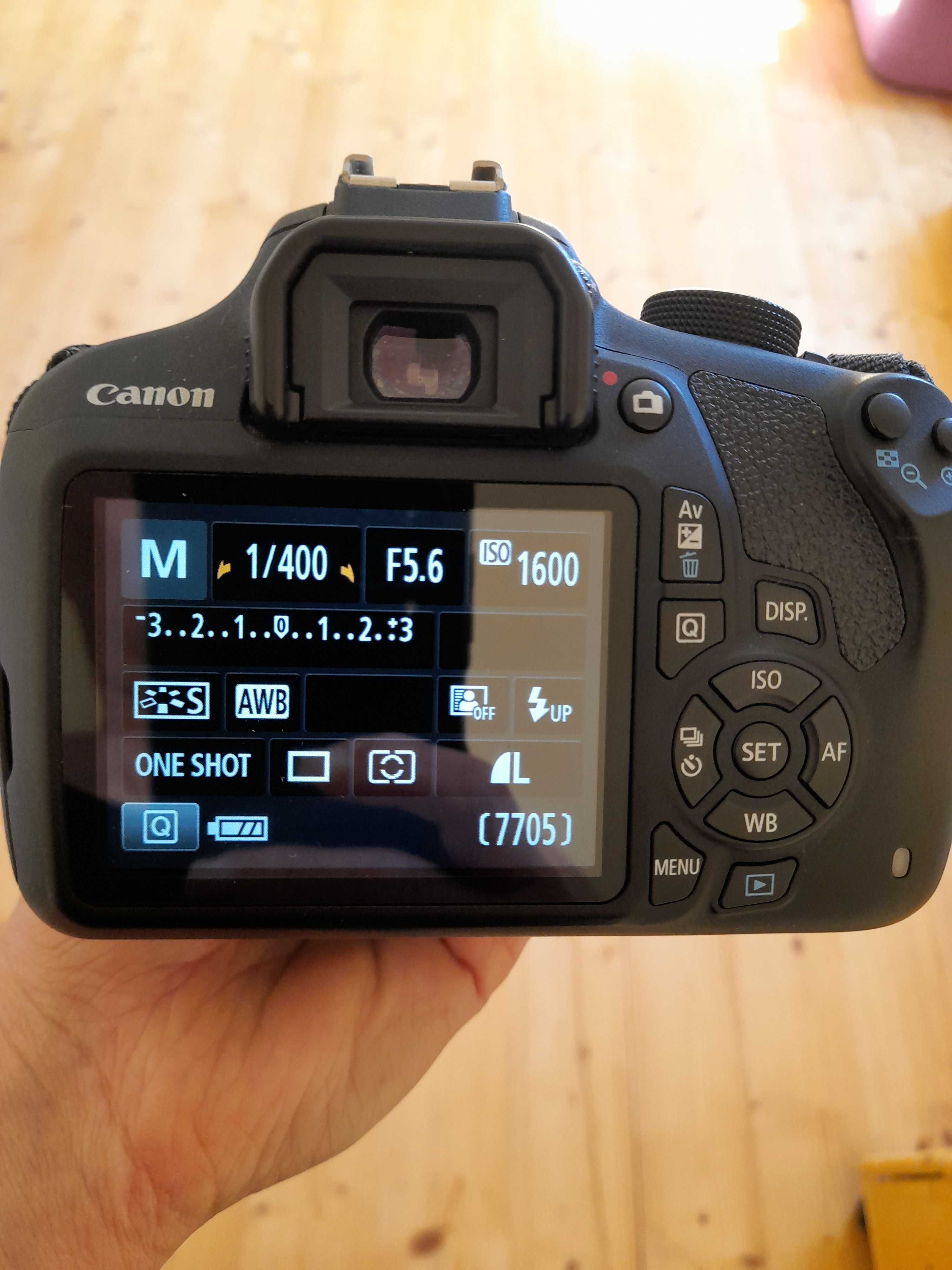 Фотоапарат Canon EOS 1200 D, об'єктив Canon ZOOM LENS EF 28-200 mm
