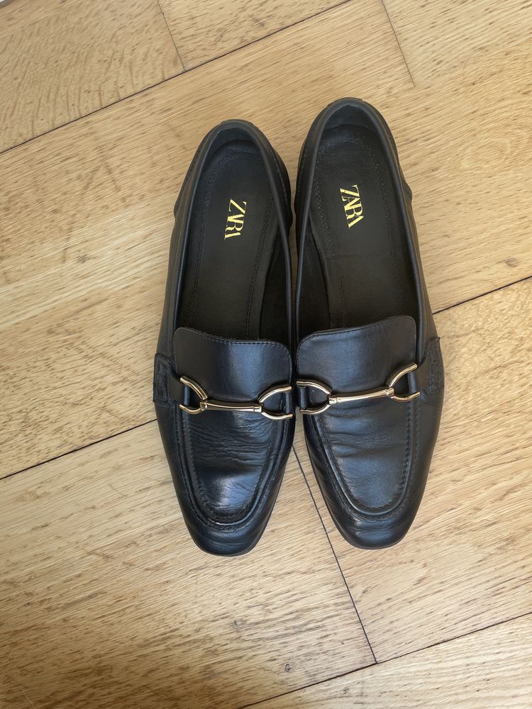 Sapatos em pele Zara estilo loafer
