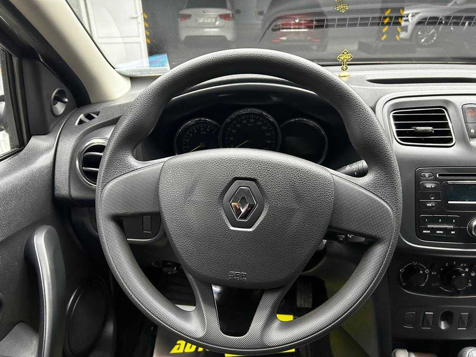 Renault Logan 2015
