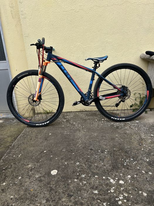 Cube Analog 29” com RockShox + Maxxis – precisa revisão (400€)