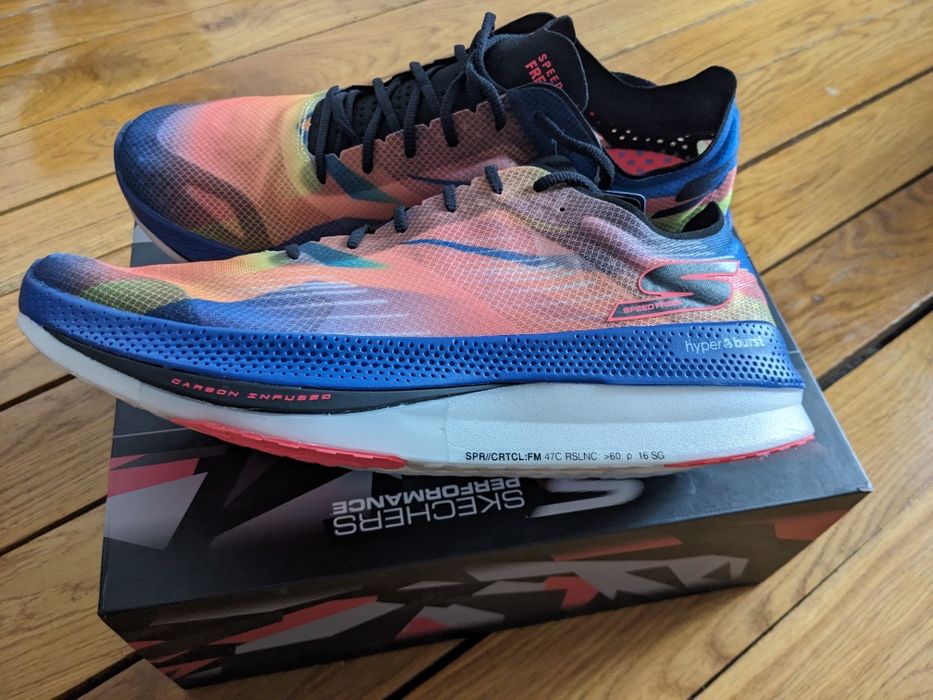 Продам бігові кросівки Skechers Go Run Speed Freek