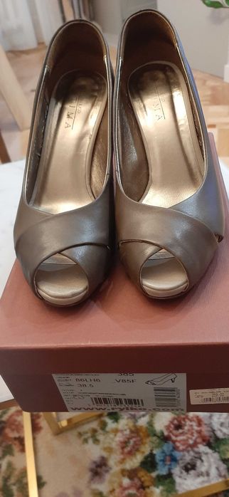 Czółenka RYŁKO ze złotą wkładką