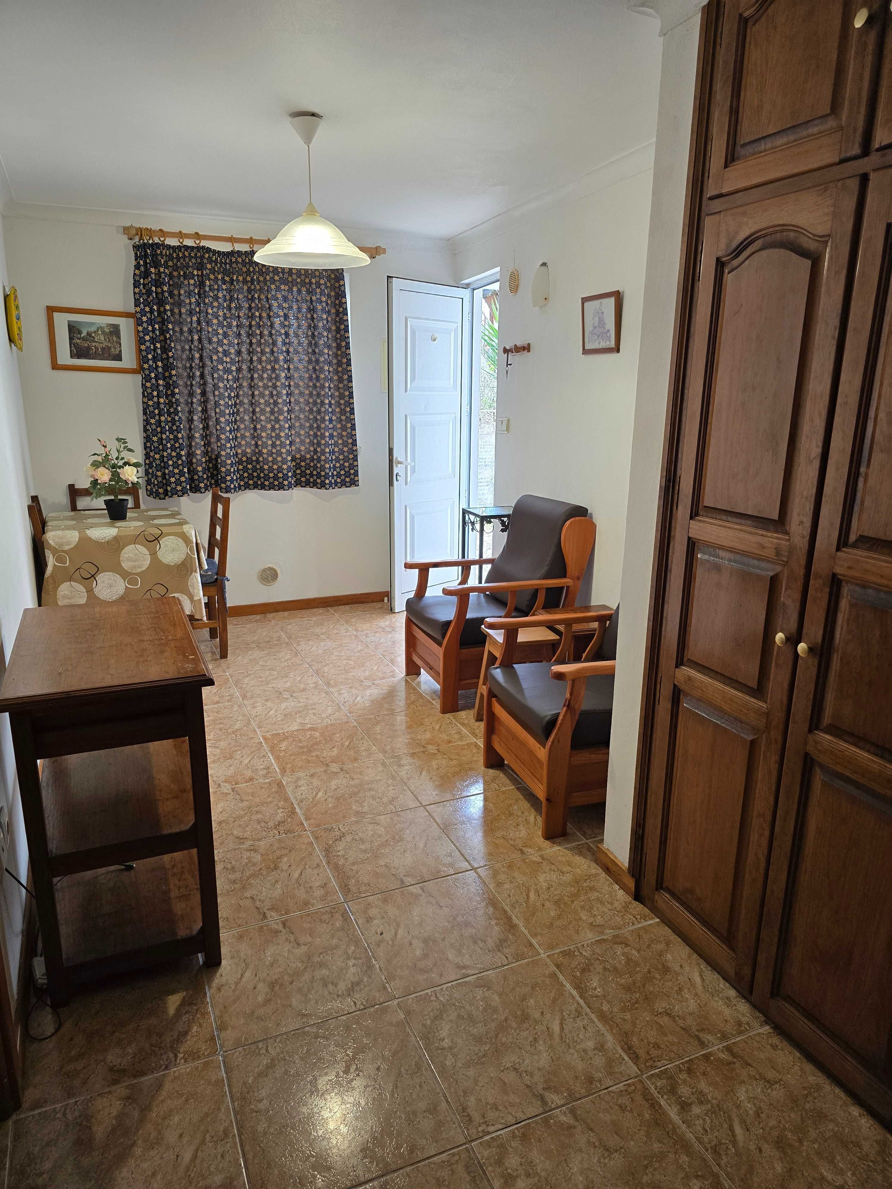 Apartamento T1 para Alugar