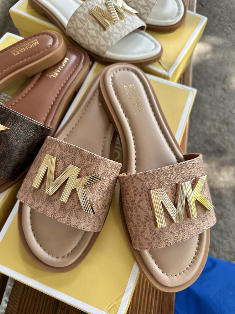Шльопанці Michael Kors 36,37,39