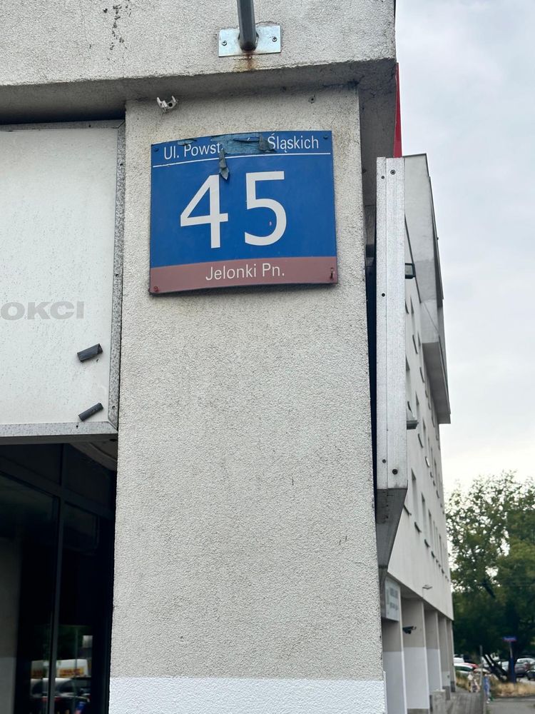 Lokal uslugowy do wynajecia 30m2 przy Ulicy Powstańcow Ślaskich 45