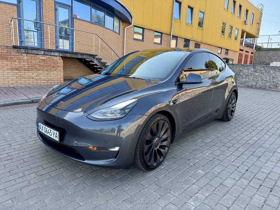 Tesla Y Performence