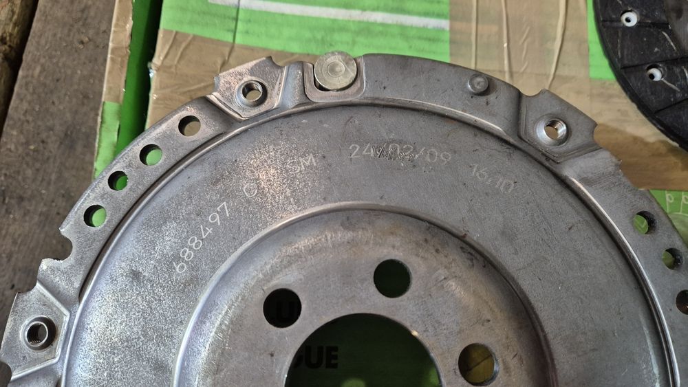 Комплект сцепления VW Golf 3/Vento, Seat, Skoda, Valeo 826227, новое!