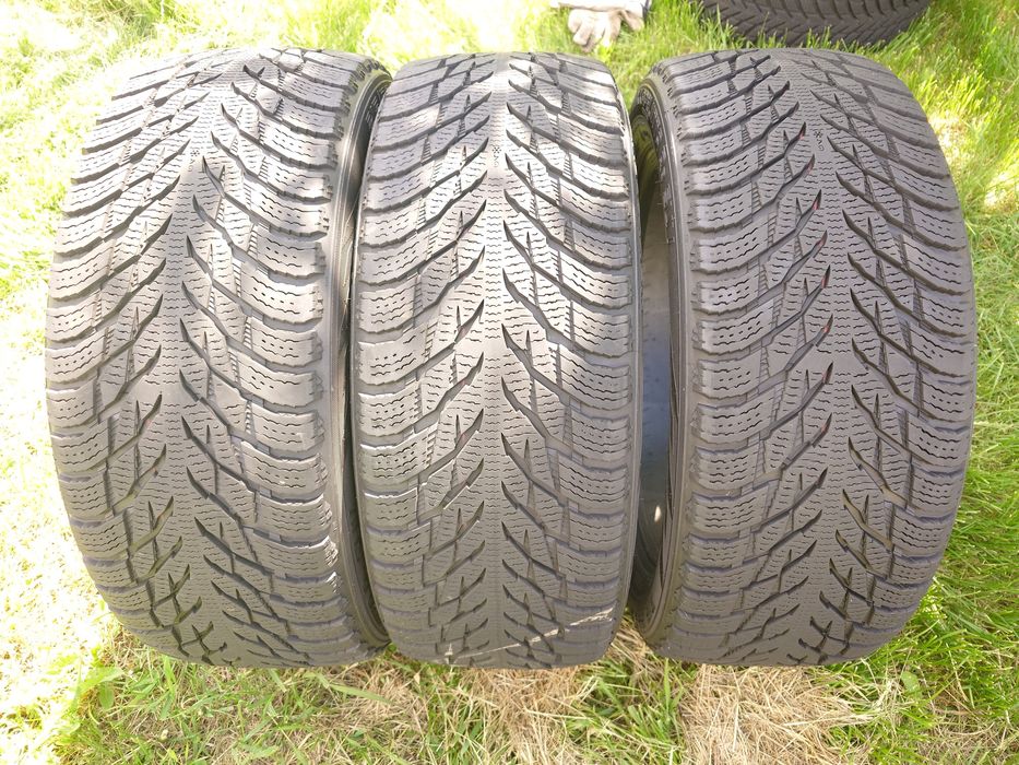 Шины зимние NOKIAN 215/55 R18