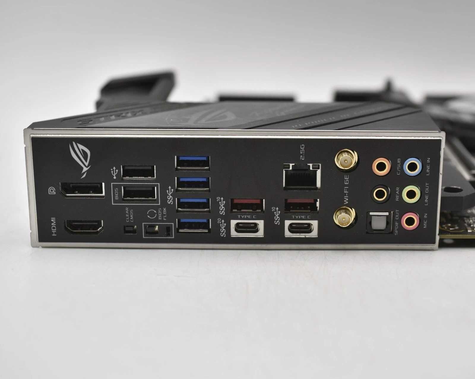 Материнська плата Asus Rog Strix Z690-F DDR5 LGA1700