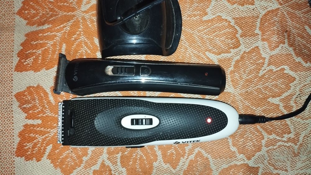 Продам дві машинки для стрижки Vitek