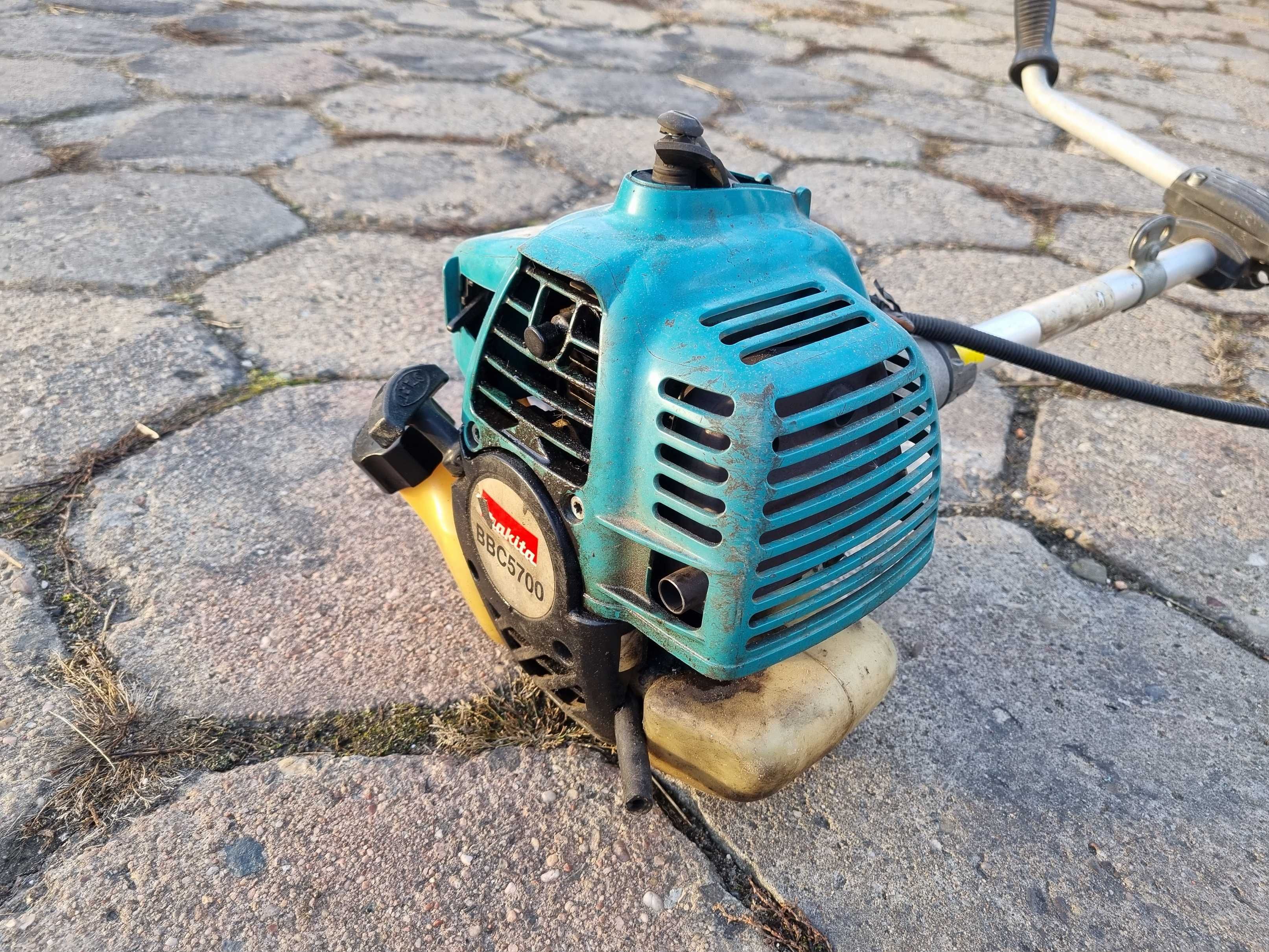 Kosa spalinowa Makita BCC 5700