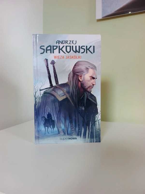 Andrzej Sapkowski Wiedźmin Wieża Jaskółki supernowa białe twarda