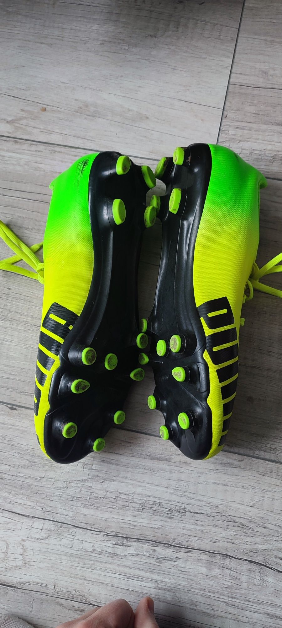 Buty piłkarskie Puma Evospeed 17.4 Sg Korki Wkręty Safety Żółty