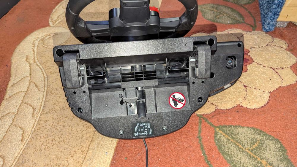 Продам ігрове кермо Logitech Driving Force GT (900°, Force Feedback)