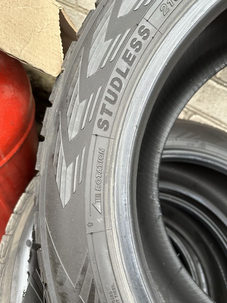 Шини Yokohama 215/55 R17 94H Зима