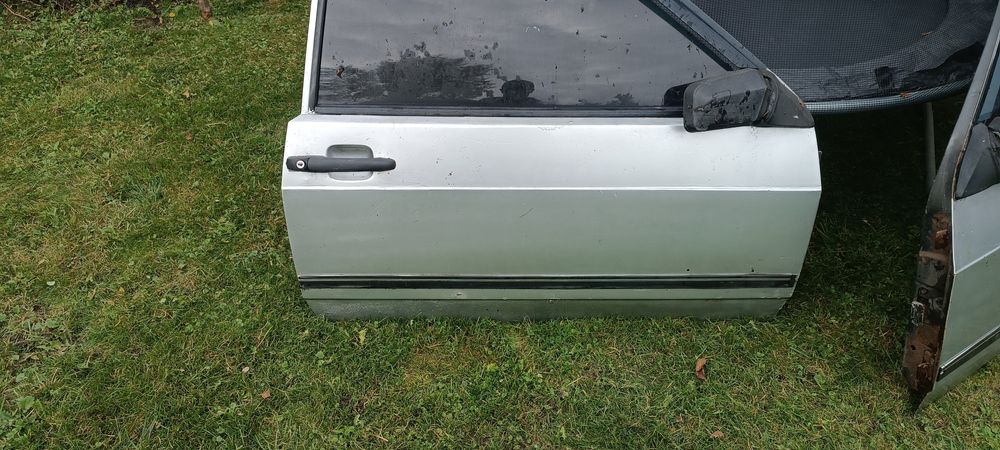 Продам кузовні деталі ваз лада.