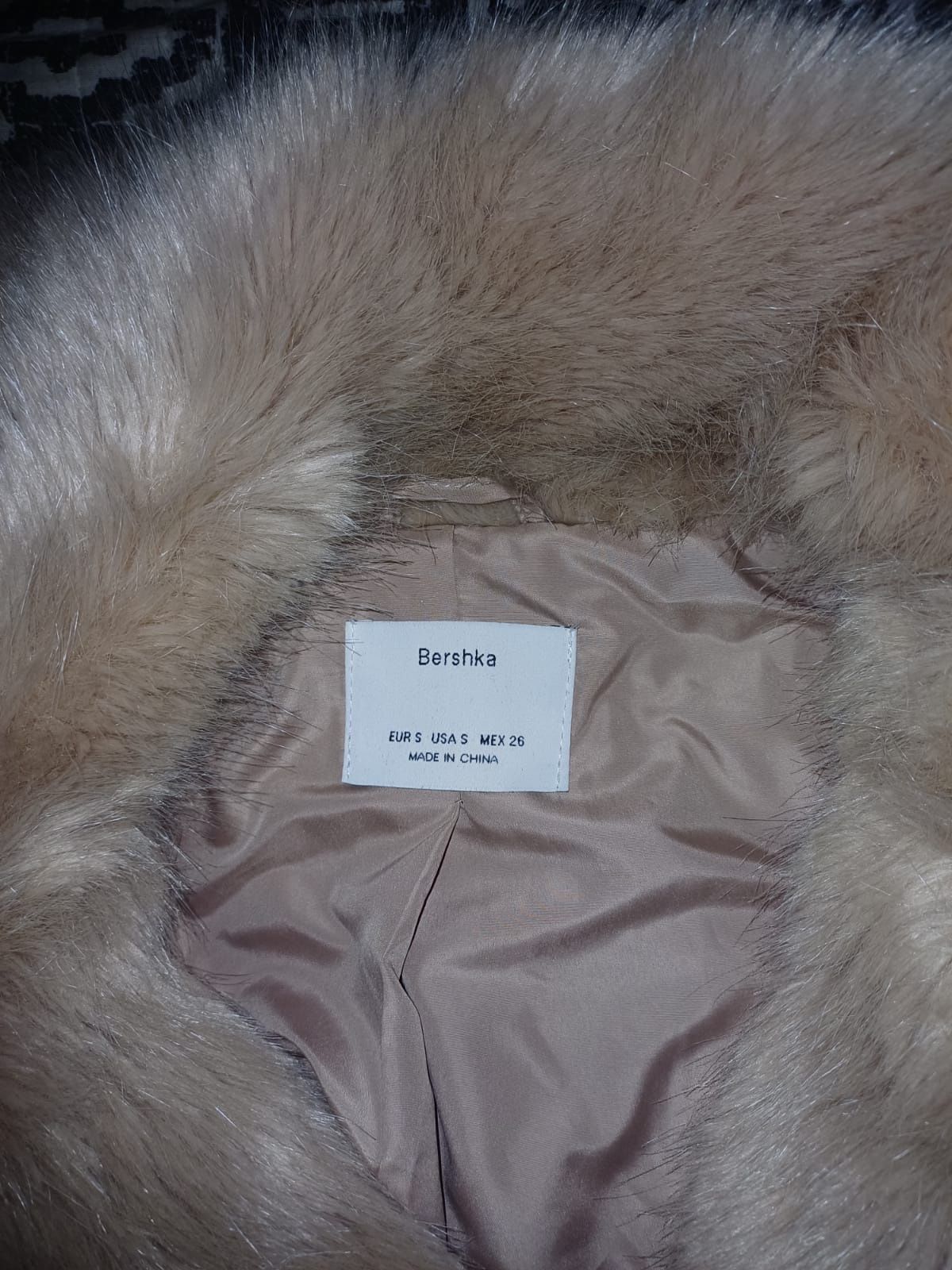 Futerko damskie Bershka