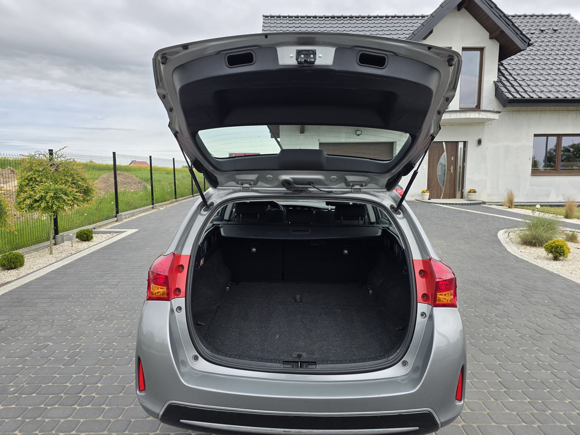 Toyota Auris Touring sports 1.6 Life+ Oplacona z Niemiec