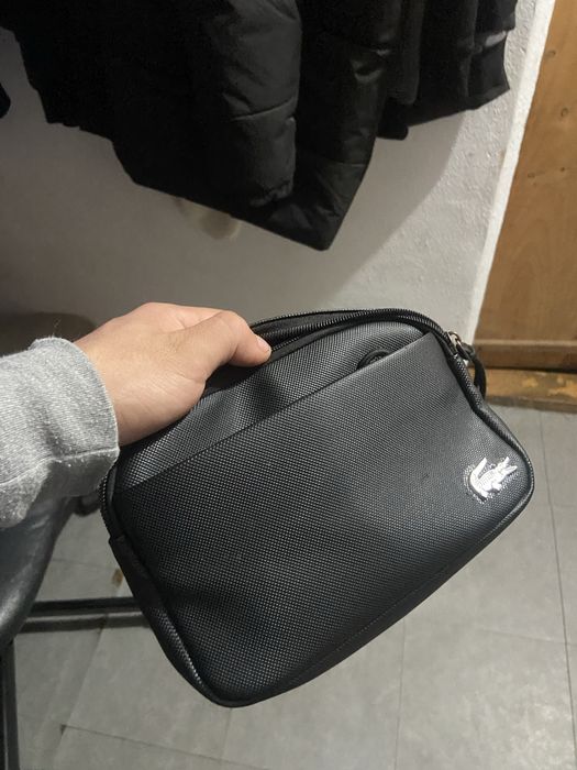 Bolsa lacoste de cintura