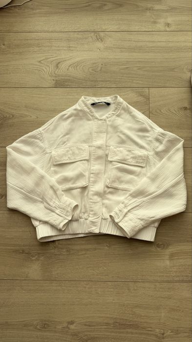 Куртка , ветровка Zara не дорого розмір S