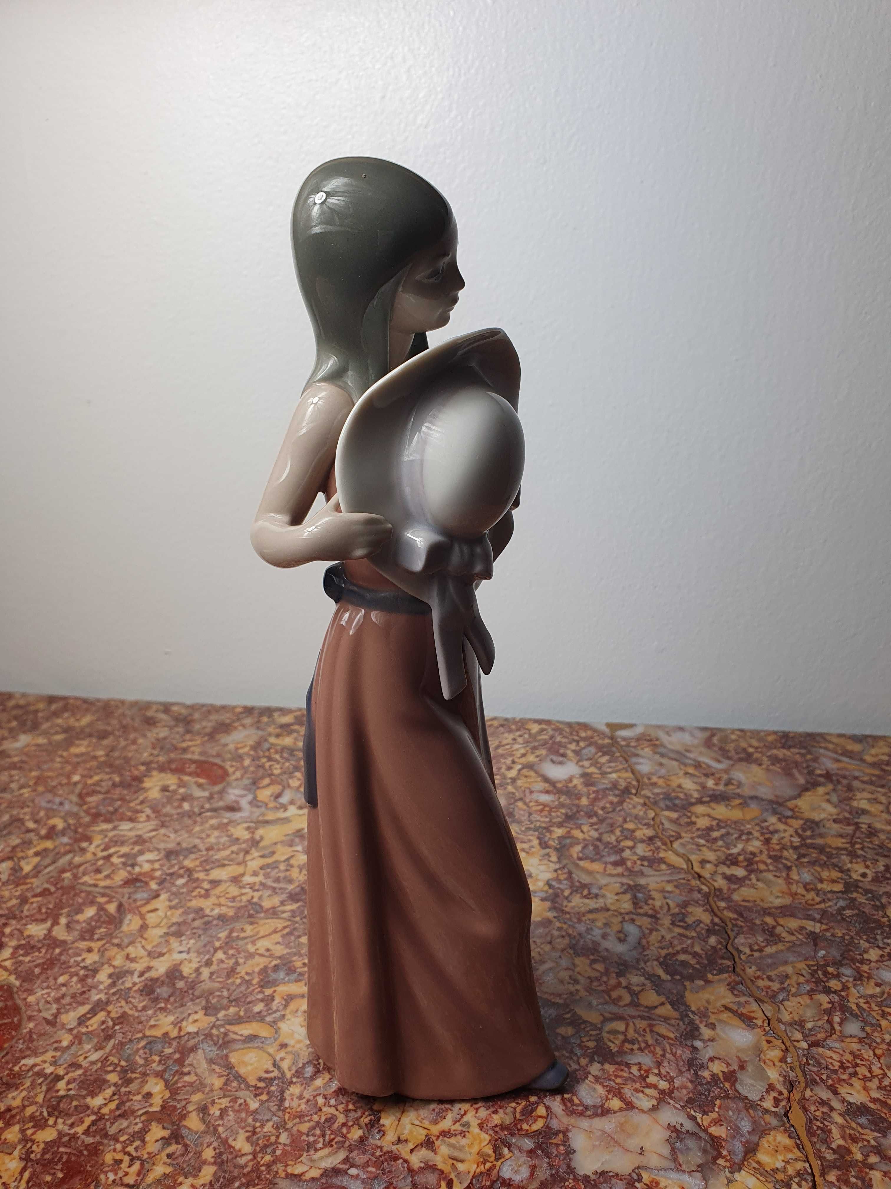 Duża Figurka porcelana Lladro "DZIEWCZYNA Z KAPELUSZEM" 26cm Hiszpania
