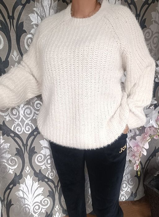 Sinsay gruby sweter poszerzane rękawy L złota nitka