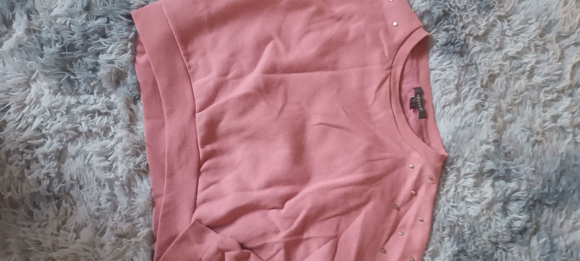 Sweter krótki różowy