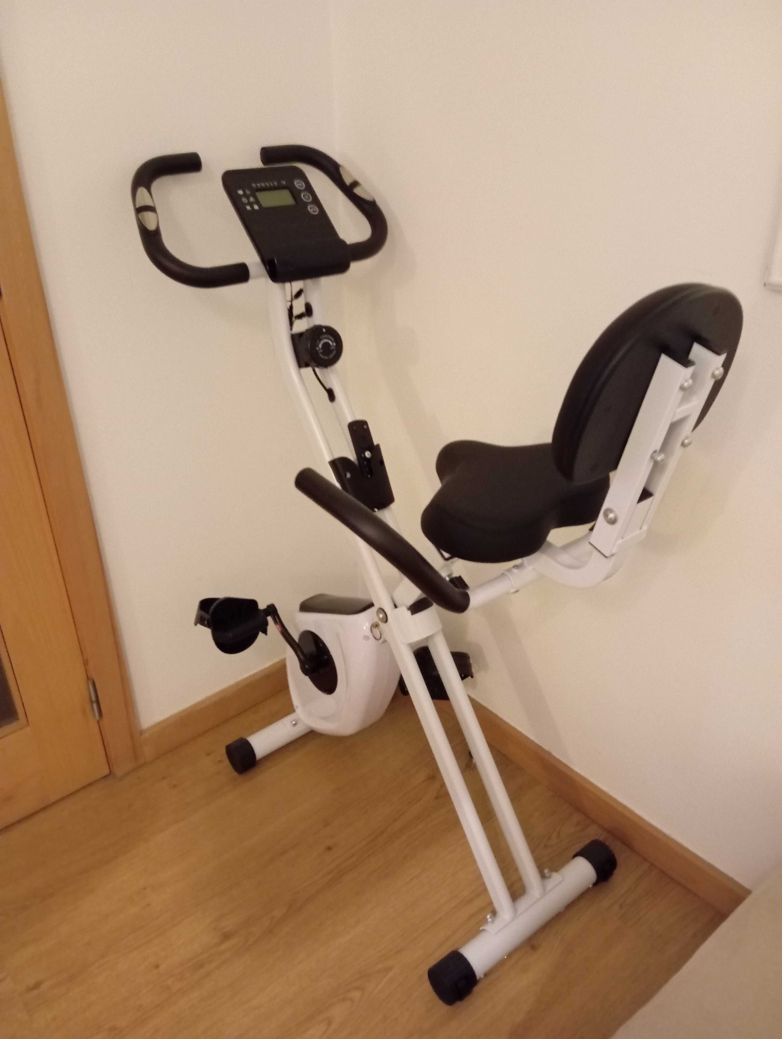 Bicicleta estática NOVA de interior preço original 130€ - 8 fotos