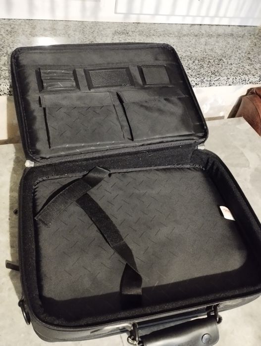 Продам сумку для ноутбука