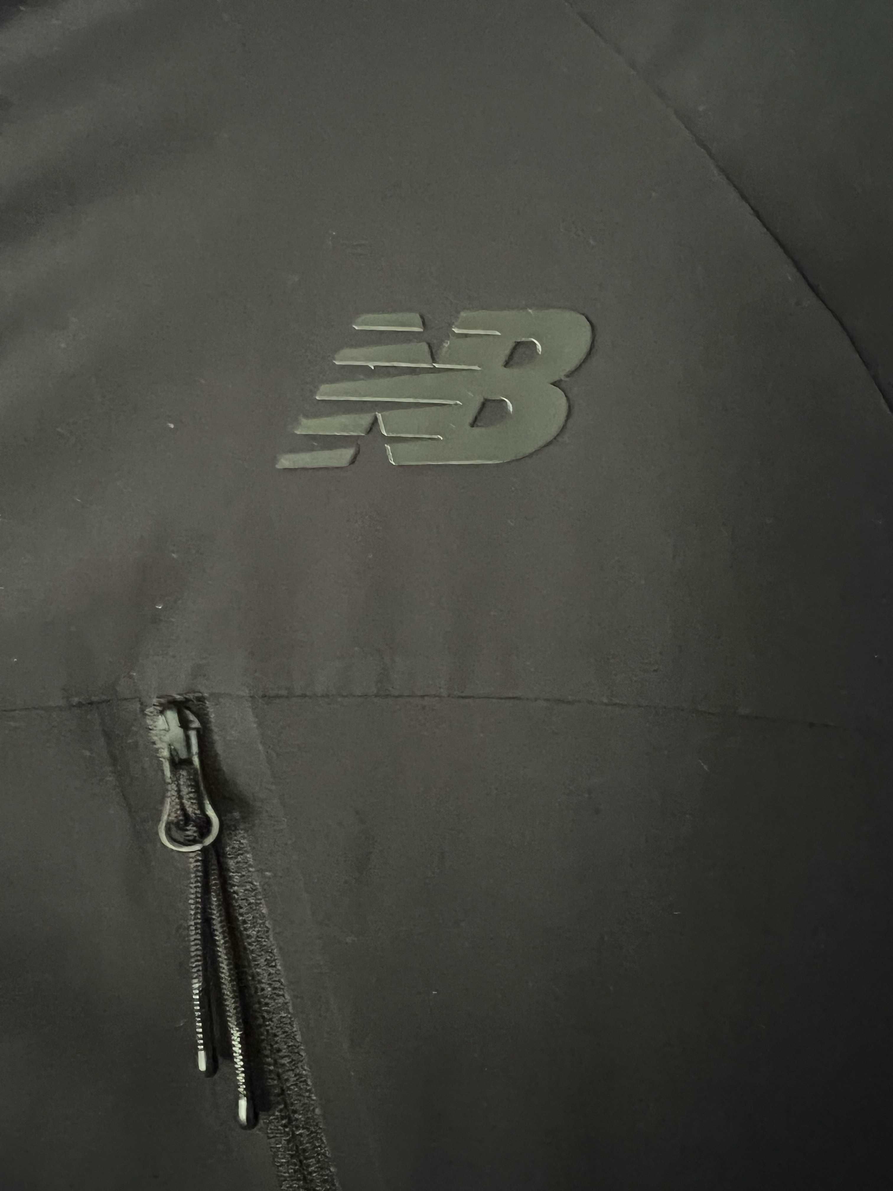 Куртка новая New balance