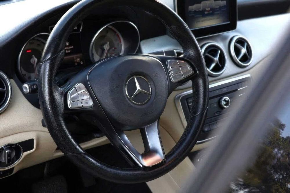 Mercedes-Benz CLA 250      2016