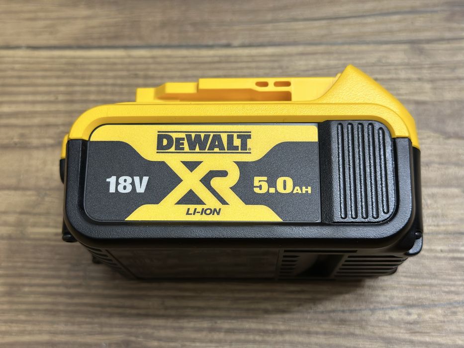 Bateria akumulator DeWalt o pojemności 5AH 18V - 2024r.