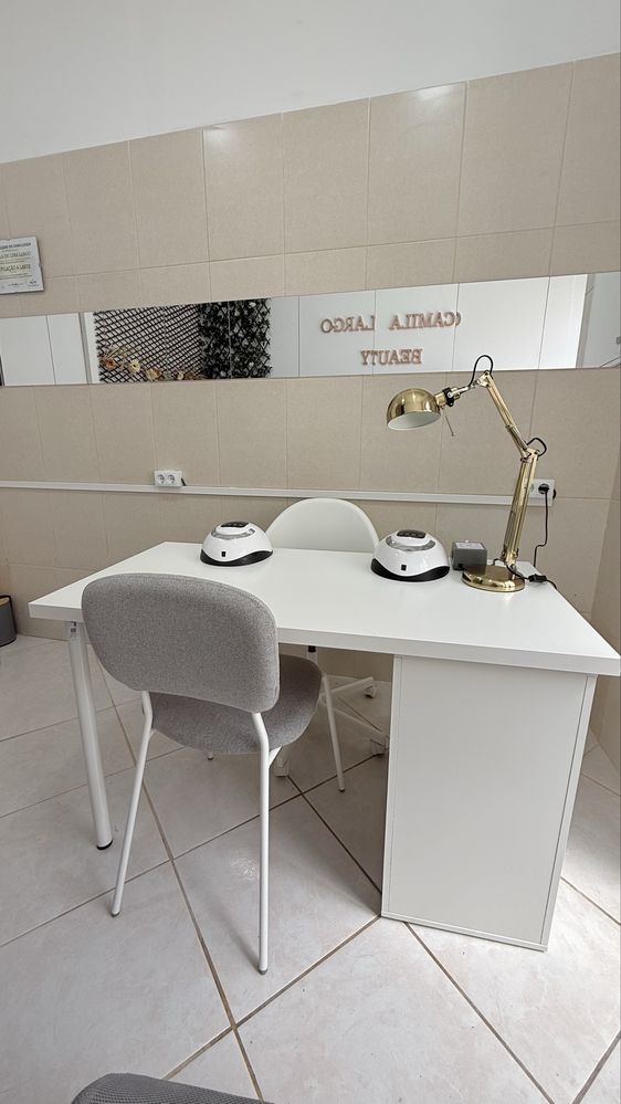 Alugo mesa pra manicure