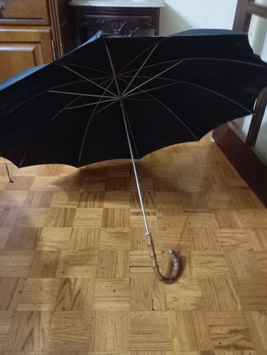 Vendo este garda juva muito antigo