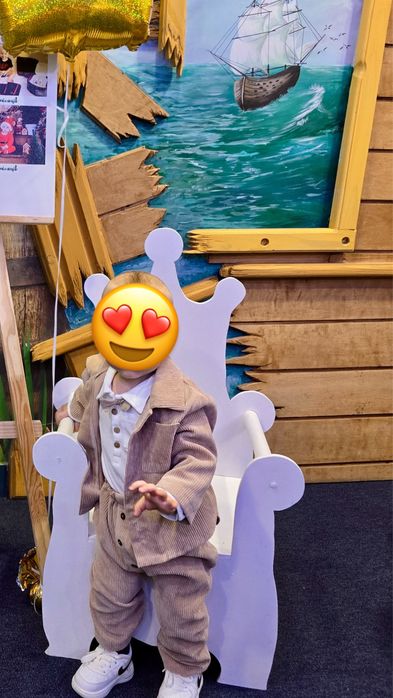 Святковий костюм, вельветовий костюм