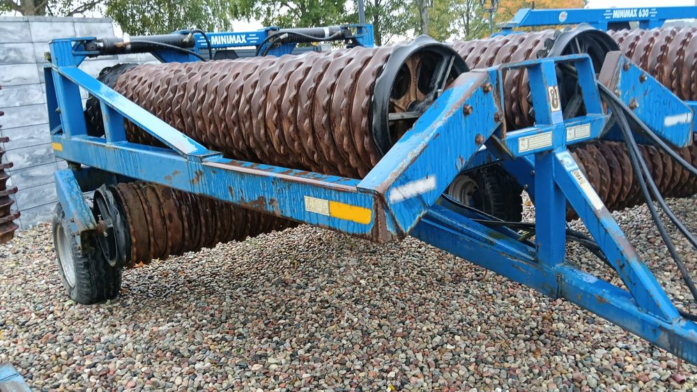 Wały wał posiewne uprawowe rozkładane hydraulicznie na kołach 5.4m