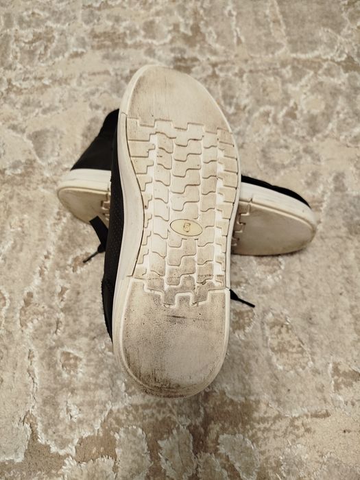 Кросівки хайтопи.